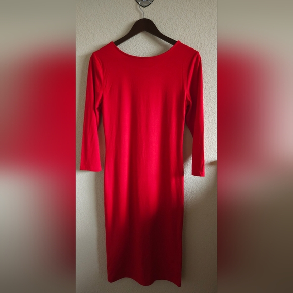 Red midi dress - Picture 2 of 5